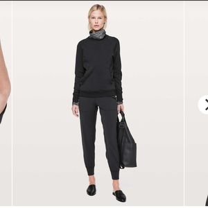 Lululemon Align Joggers in Black (28” - First Release)